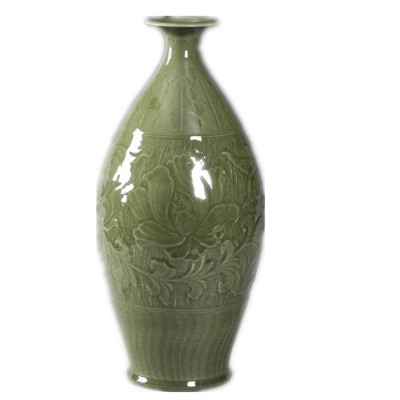 elegant Chinese ceramic celadon craft for home decoration